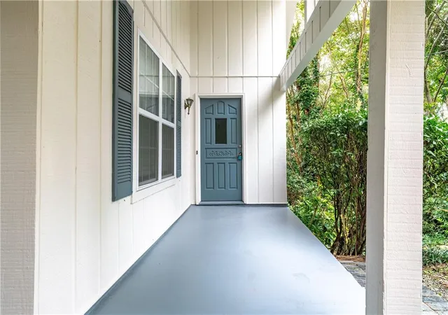 Photo 3 of Single family home for sale at 819 Gardenia Ln, Decatur, GA 30033 | MLS# 7793715 | Listing updated on 2026-09-14