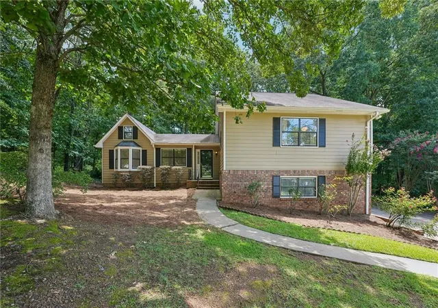 Photo 1 of Sale Pending at 2192 Tully Wren Ne, Marietta, GA 30066 | MLS# 7822755 | Listing updated on 2026-08-29