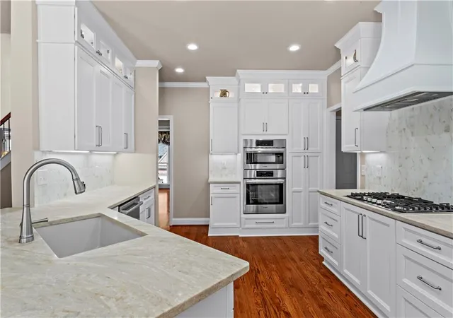 Photo 4 of Sale Pending at 120 Crk Bank Dr, Acworth, GA 30101 | MLS# 7801732 | Listing updated on 2026-08-29