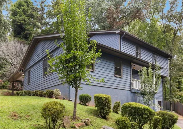 2nd image of 3345 Sharon Cir, Cumming, GA 30041 | MLS# 7763990