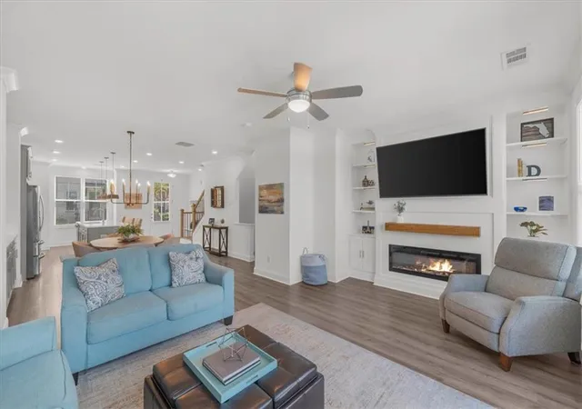 3rd image of 3239 Bartee Walk, Suwanee, GA 30024 | MLS# 7819340