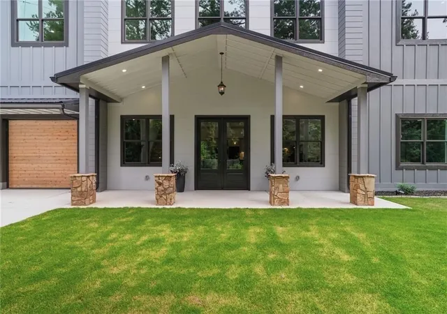 Photo 2 of Single family home for sale at 7258 Island Ml Rd Se, Acworth, GA 30102 | MLS# 7707119 | Listing updated on 2026-08-16