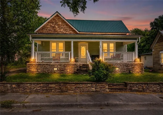 3rd image of 36 Shaw St, Kingston, GA 30145 | MLS# 7763564