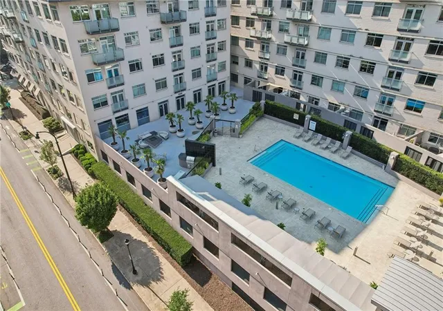 2nd image of 805 Peachtree St Ne, Atlanta, GA 30308