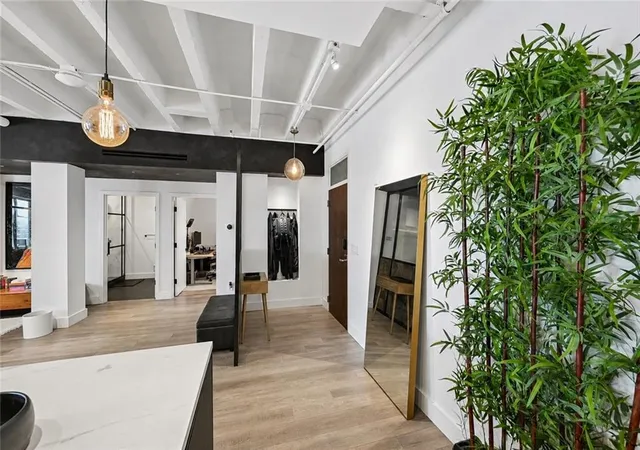 5th image of 805 Peachtree St Ne, Atlanta, GA 30308