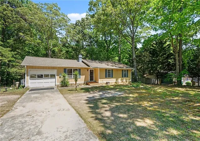 Photo 3 of Single family home for sale at 3574 Broxton Ln, Snellville, GA 30039 | MLS# 7742951 | Listing updated on 2026-08-21