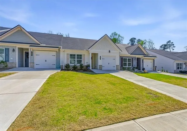 Homes for sale in Dawsonville, GA | 37 Silver Leaf Ln #39, Dawsonville, GA 30534 | MLS# 7730135