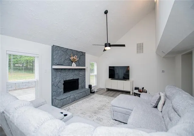 2nd image of 3702 Hembree Ln, Marietta, GA 30062 | MLS# 7813460