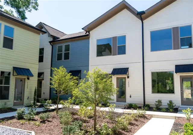 Homes for sale in Atlanta, GA | 1070 Dill Ave #103, Atlanta, GA 30310 | MLS# 7787094