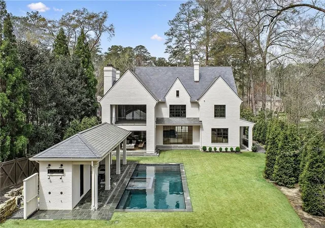 Photo 2 of Single family home for sale at 258 Pineland Rd NW, Atlanta, GA 30342 | MLS# 7806281 | Listing updated on 2026-07-23