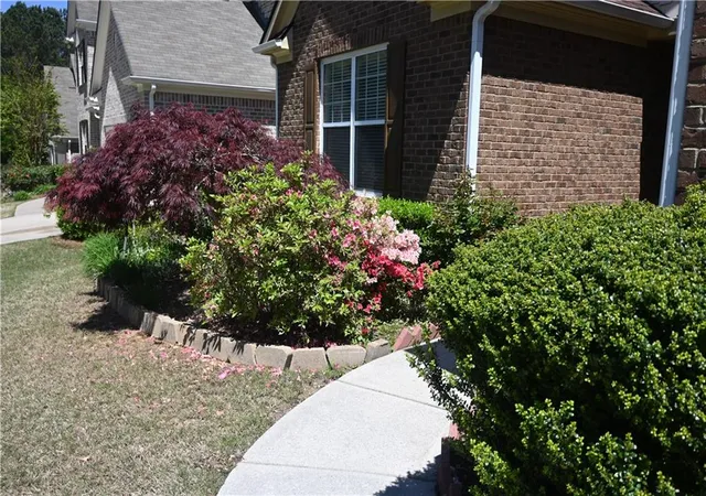 Photo 2 of Sale Pending at 2816 Staunton Dr, Duluth, GA 30097 | MLS# 7368496 | Listing updated on 2026-02-06