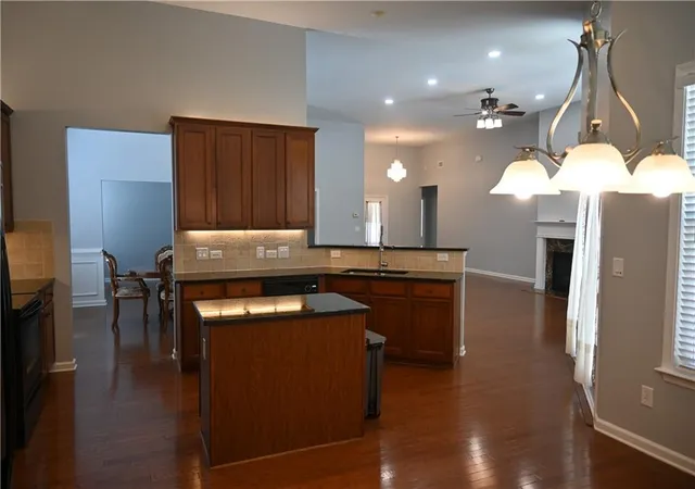 Photo 4 of Sale Pending at 2816 Staunton Dr, Duluth, GA 30097 | MLS# 7368496 | Listing updated on 2026-02-06