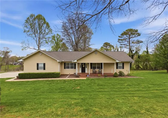 Homes for sale in Alto, GA | 205 Cook St, Alto, GA 30510 | MLS# 7797147