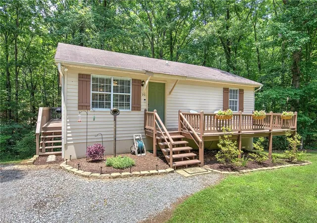 2nd image of 90 Amanda Ln Sw, Cartersville, GA 30120 | MLS# 7795594