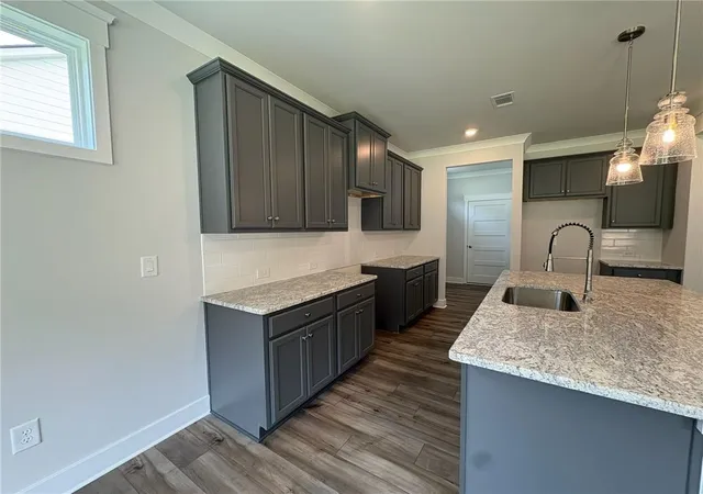 Photo 3 of Single family home for sale at 10 Cmns Way, Cartersville, GA 30120 | MLS# 7746251 | Listing updated on 2026-08-27