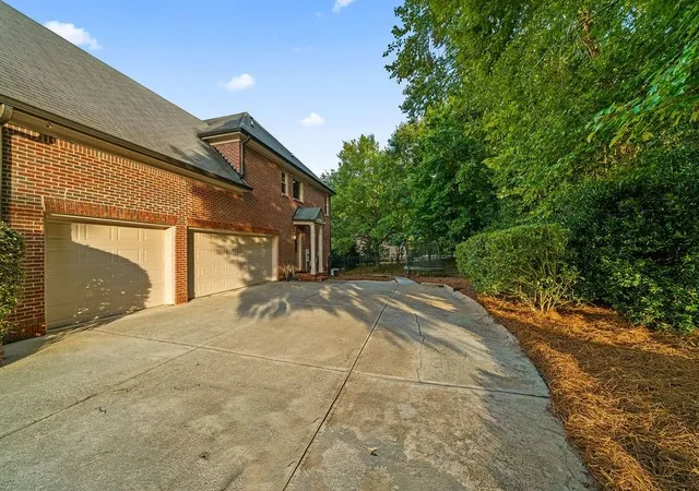 Photo 3 of Sale Pending at 19 Ridge View Ct, Acworth, GA 30101 | MLS# 7809902 | Listing updated on 2026-08-25