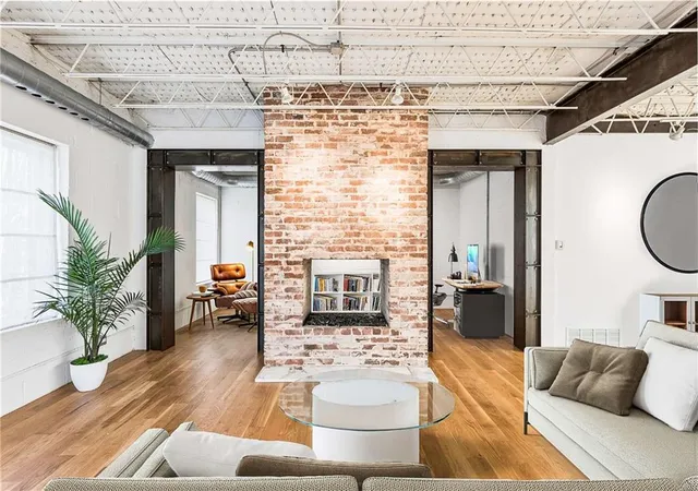 Listing Photo 3 - Condo for sale in building located at 1933 Mclendon Ave Ne, Atlanta, GA 30307 - Unit #B