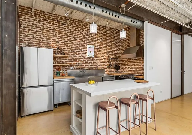 Listing Photo 5 - Condo for sale in building located at 1933 Mclendon Ave Ne, Atlanta, GA 30307 - Unit #B