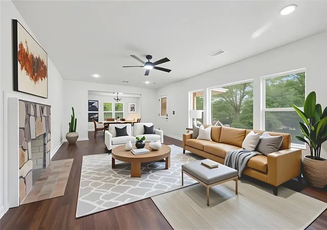 Listing Photo 3 - Condo for sale in building located at 1721 Hortense Pl NW, Atlanta, GA 30318