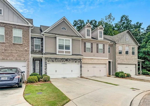 Photo 2 of Sale Pending at 3908 Augustine Pl, Rex, GA 30273 | MLS# 7820182 | Listing updated on 2026-09-18