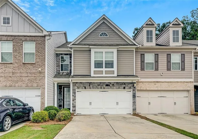 Photo 3 of Sale Pending at 3908 Augustine Pl, Rex, GA 30273 | MLS# 7820182 | Listing updated on 2026-09-18