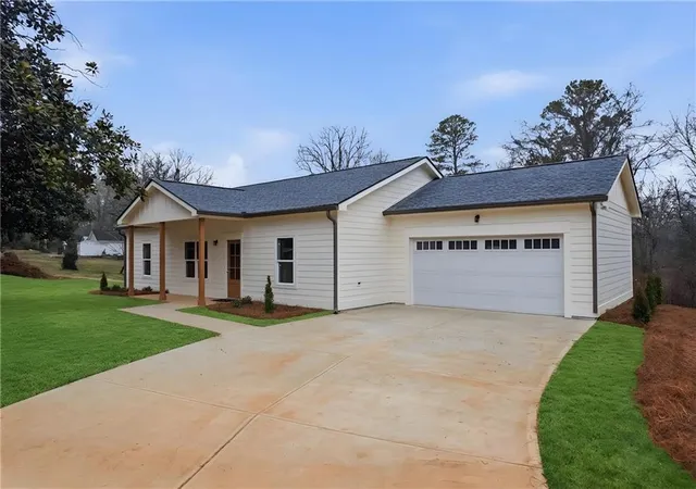 Homes for sale in Tate, GA | 53 Clinic, Tate, GA 30177 | MLS# 7744117
