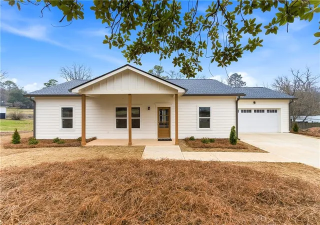Homes for sale in Tate, GA | 53 Clinic, Tate, GA 30177 | MLS# 7744117
