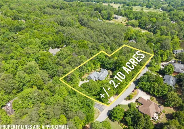 3rd image of 3315 Orchard Dr, Clarkesville, GA 30523 | MLS# 7772792