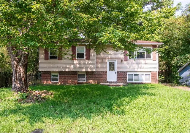 Photo 2 of Sale Pending at 6281 Amherst Dr, Riverdale, GA 30274 | MLS# 7821015 | Listing updated on 2026-09-02