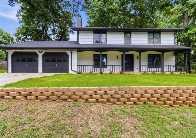 2nd image of 1539 Ridgeland Ct Sw, Lilburn, GA 30047 | MLS# 7777985