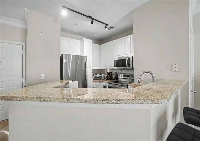 4th image of 10 Perimeter Smt, Brookhaven, GA 30319