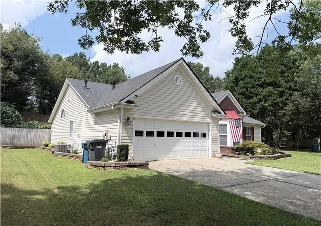 Photo 3 of Single family home for sale at 317 Carlton Chase Ct, Dacula, GA 30019 | MLS# 7829584 | Listing updated on 2026-09-20