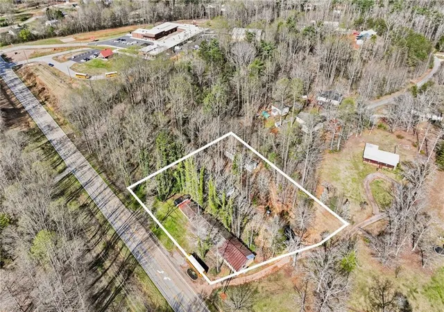 Photo 3 of Single family home for sale at 197 Woodville Hts Cir, Clarkesville, GA 30523 | MLS# 7738047 | Listing updated on 2026-09-17
