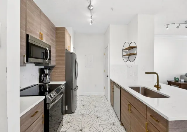 3rd image of 955 Juniper St Ne #3028, Atlanta, GA 30309 | MLS# 7726445
