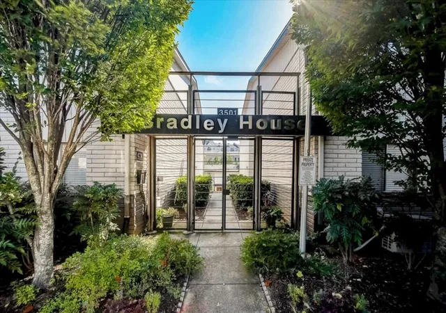 1st image of 3501 Roswell Rd Ne #206, Atlanta, GA 30305 | MLS# 6986471