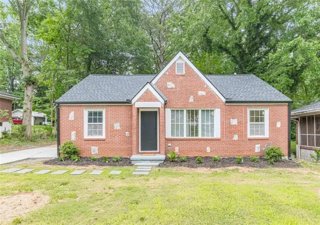 Photo 1 of Single family home for sale at 1240 Fayetteville Rd, Atlanta, GA 30316 | MLS# 7819255 | Listing updated on 2026-08-11
