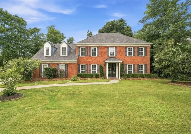 Photo 1 of Sale Pending at 1801 N Chestnut Grv Dr, Marietta, GA 30066 | MLS# 7806492 | Listing updated on 2026-09-02