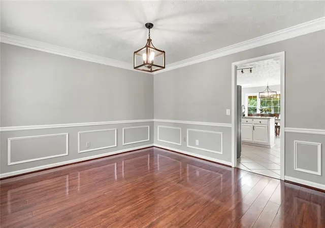 Photo 4 of Sale Pending at 1801 N Chestnut Grv Dr, Marietta, GA 30066 | MLS# 7806492 | Listing updated on 2026-09-02