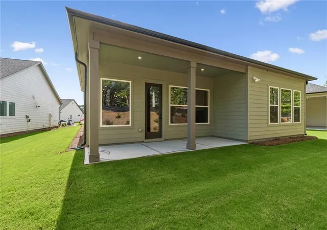 2nd image of 1410 Autumn Lake Dr, Gainesville, GA 30504 | MLS# 7781608