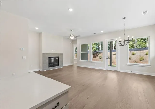 4th image of 1410 Autumn Lake Dr, Gainesville, GA 30504 | MLS# 7781608
