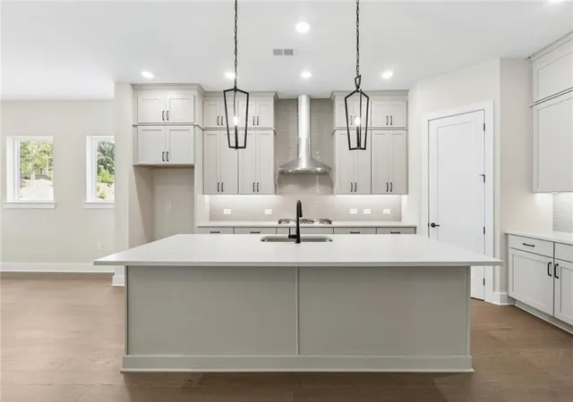 5th image of 1410 Autumn Lake Dr, Gainesville, GA 30504 | MLS# 7781608