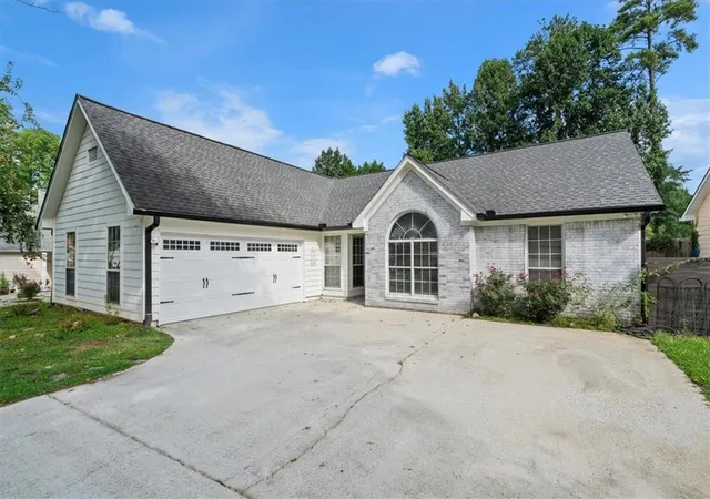 2nd image of 5235 Sterling Trace Ct Nw, Lilburn, GA 30047 | MLS# 7823074