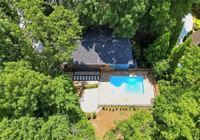 4th image of 4250 Carmain Dr Ne, Atlanta, GA 30342 | MLS# 7814623