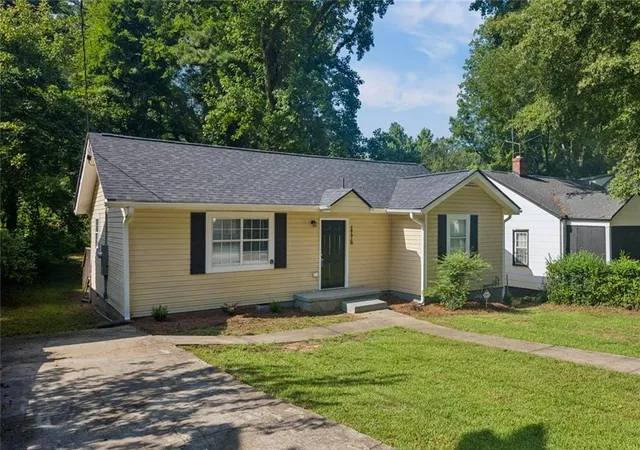 Photo 2 of Single family home for sale at 1776 N Olympian Way Sw, Atlanta, GA 30310 | MLS# 7824769 | Listing updated on 2026-08-21