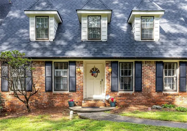 Photo 4 of Single family home for sale at 2267 Oxbow Cir, Stone Mountain, GA 30087 | MLS# 7816811 | Listing updated on 2026-08-29