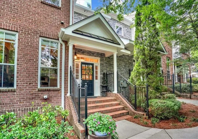 1st image of 5464 Glenridge Vw Ne, Sandy Springs, GA 30342 | MLS# 7801993