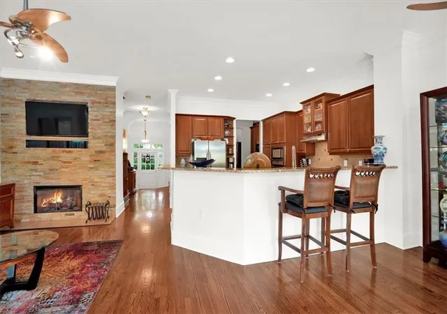 4th image of 5464 Glenridge Vw Ne, Sandy Springs, GA 30342 | MLS# 7801993