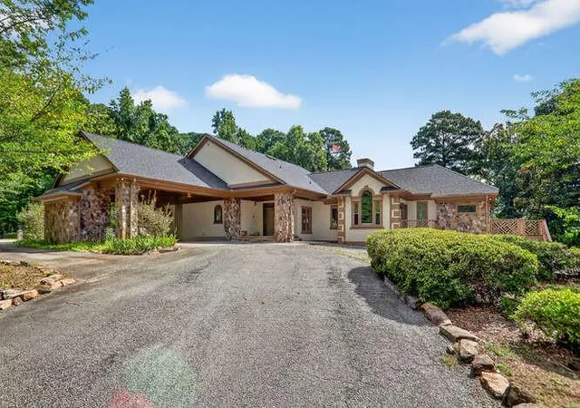 1st image of 2551 E Maddox Rd, Buford, GA 30519 | MLS# 7627141