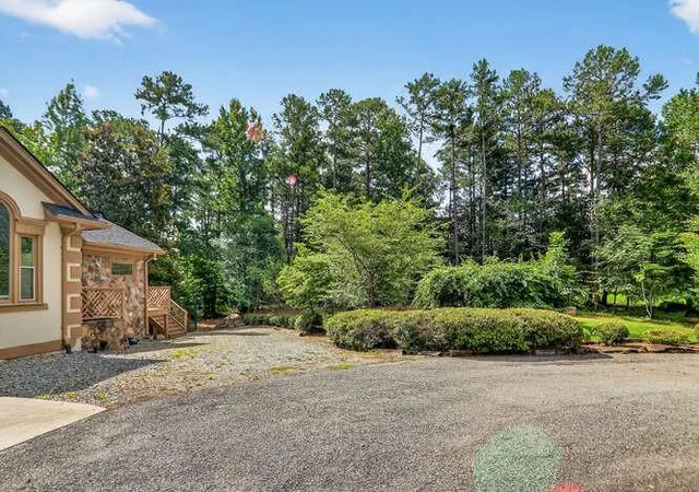 2nd image of 2551 E Maddox Rd, Buford, GA 30519 | MLS# 7627141