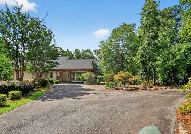 4th image of 2551 E Maddox Rd, Buford, GA 30519 | MLS# 7627141